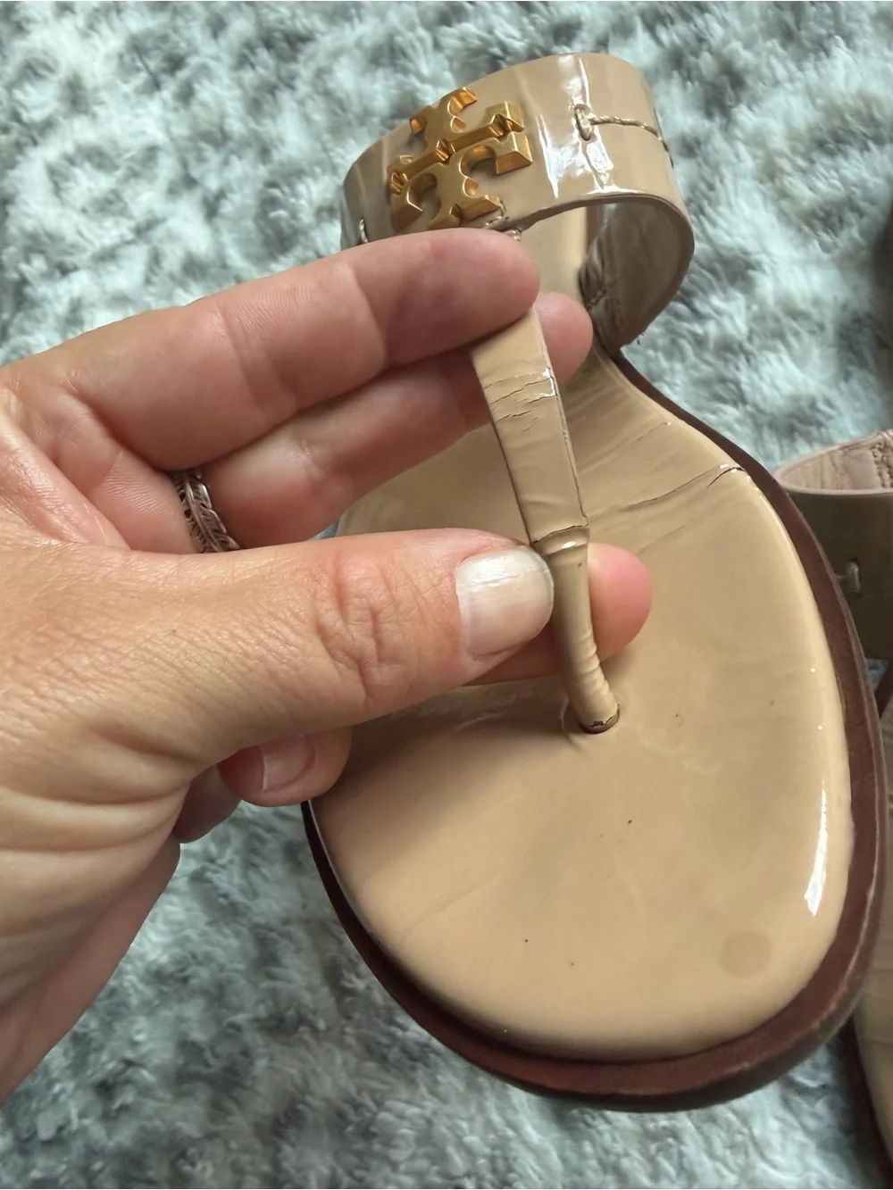 Tory Burch Beige Patent Leather Logo Thong Sandals with Gold Hardware